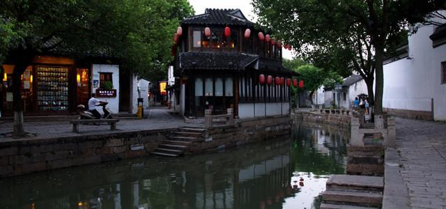 卡拉格:德布劳内是历史最佳之一,曼奇尼时代的曼城无人能比